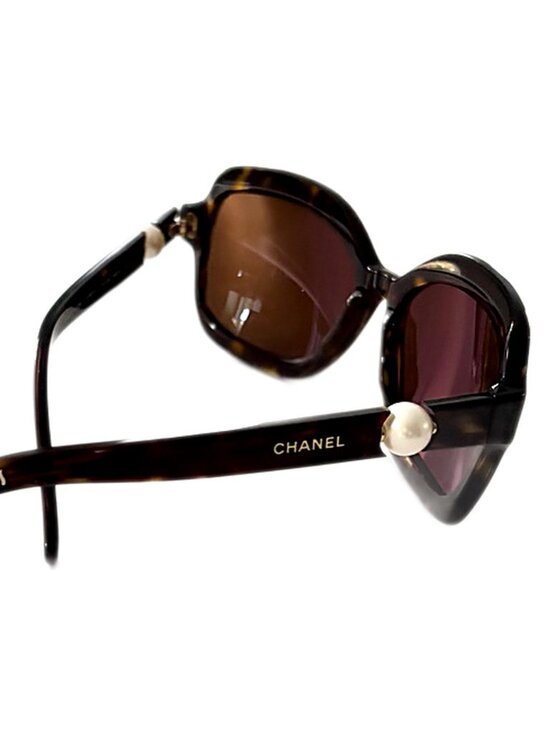 CHANEL Accessories - Chanel Sunglasses Tortoise Shell Frame Brown Pearl Collection 5132-H Sunglasses